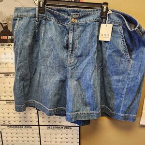 a.n.a Medium Wash High-Rise Denim Shorts Size 24W